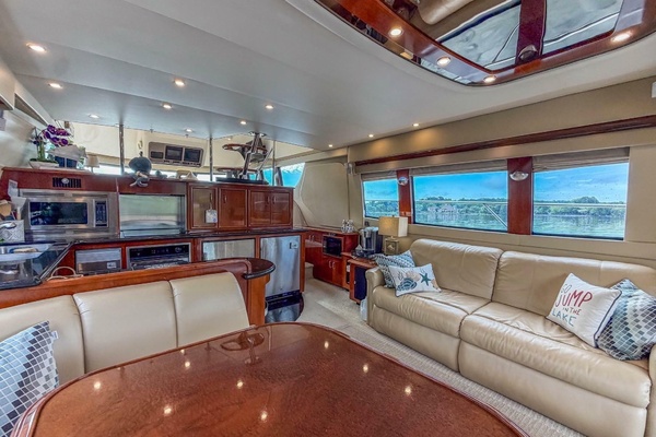 56ft Carver Yacht For Sale