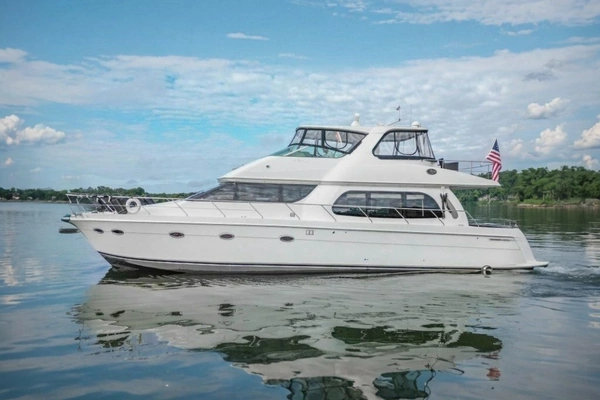 2005 Carver 56