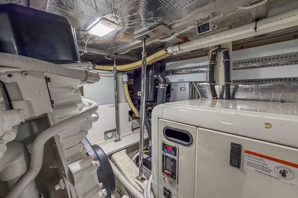WITCHY WOMAN 57ft Carver Yacht For Sale