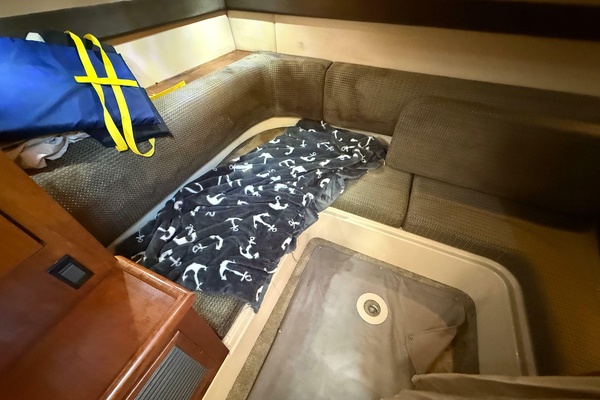 Am Yam 34ft Cruisers Yachts Yacht For Sale