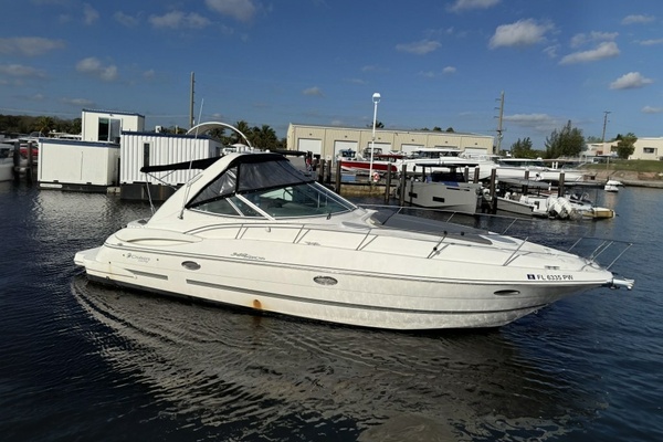 2005 Cruisers Yachts 340 Express
