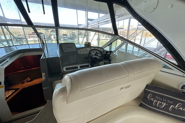 34ft Cruisers Yachts Yacht For Sale