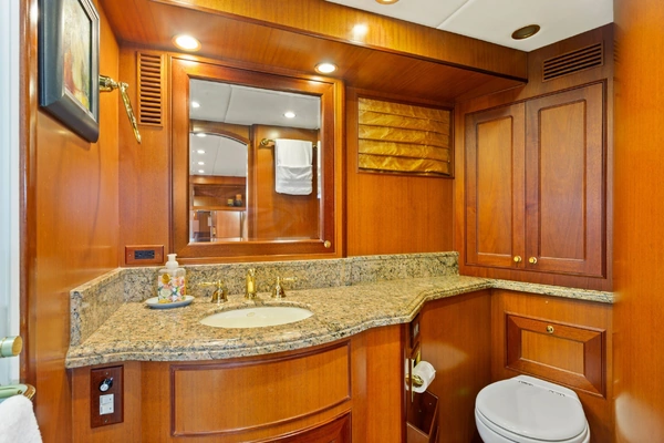 2005 Offshore Yachts 65