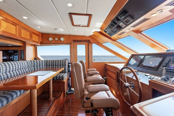 2005 Offshore Yachts 65