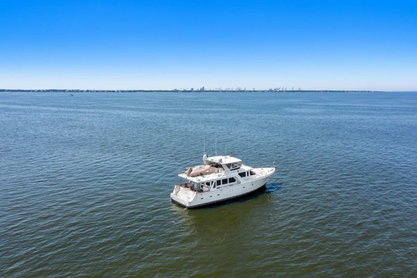 2005 Offshore Yachts 65