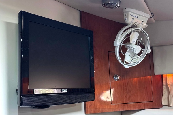 Jus Relaxin 38ft Regal Yacht For Sale