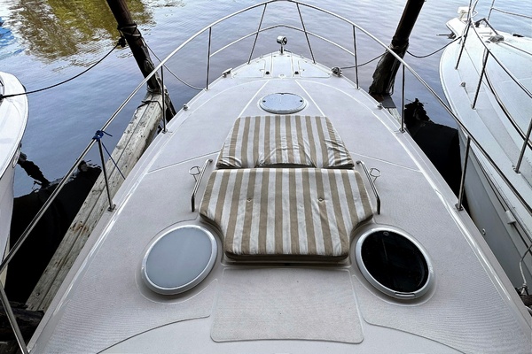 Jus Relaxin 38ft Regal Yacht For Sale