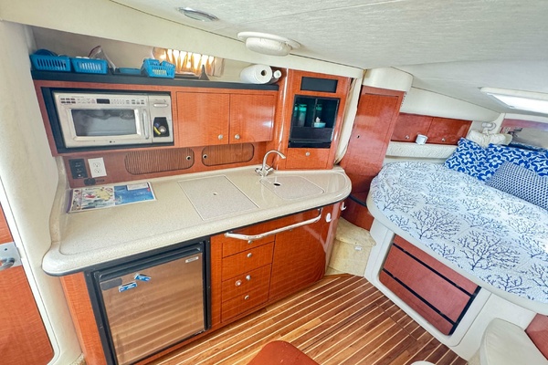 38ft Sea Ray Yacht For Sale