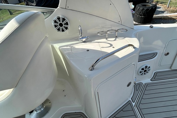 Lake Lovers 31ft Sea Ray Yacht For Sale