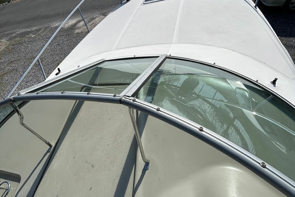 Lake Lovers 31ft Sea Ray Yacht For Sale