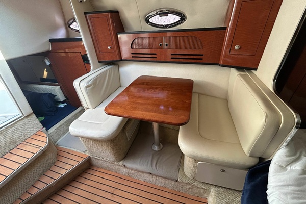Lake Lovers 31ft Sea Ray Yacht For Sale