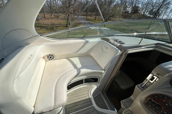 Lake Lovers 31ft Sea Ray Yacht For Sale