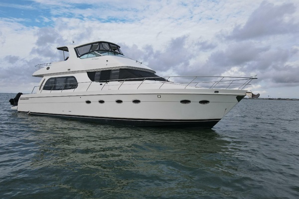2004 Carver 56