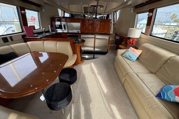 2004 Carver 56