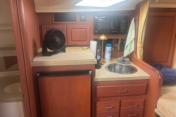 Distraction 32ft Luhrs Yacht For Sale