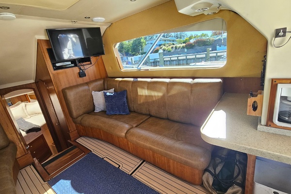 34ft Luhrs Yacht For Sale