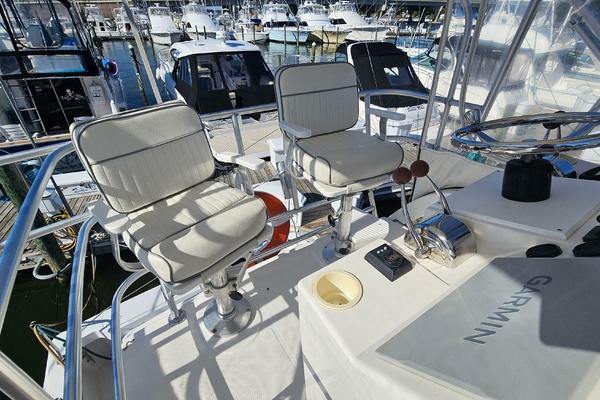 34ft Luhrs Yacht For Sale
