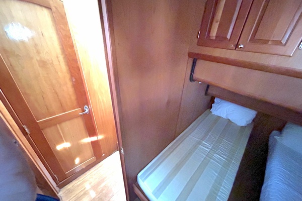 Southern Cross 40ft Mainship Yacht For Sale