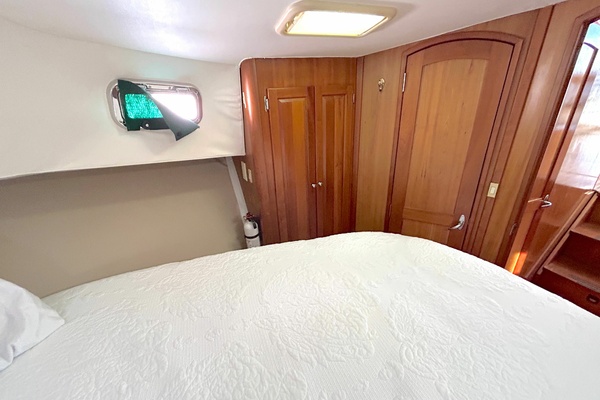 Southern Cross 40ft Mainship Yacht For Sale