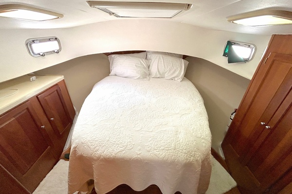 Southern Cross 40ft Mainship Yacht For Sale