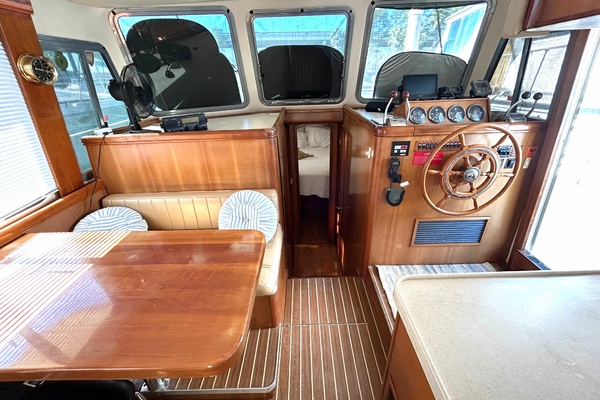 Southern Cross 40ft Mainship Yacht For Sale