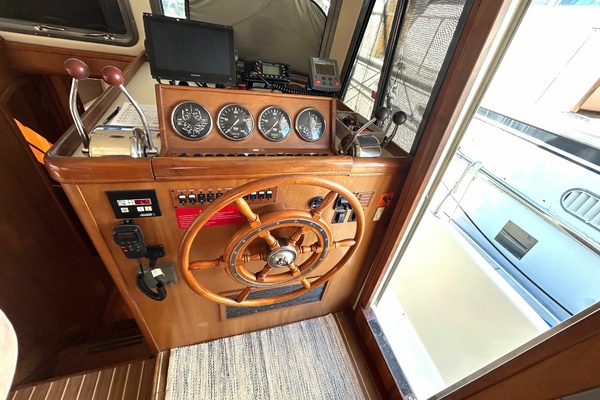 Southern Cross 40ft Mainship Yacht For Sale