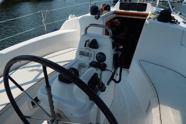 Boy On A Dolphin 34ft Hunter Yacht For Sale
