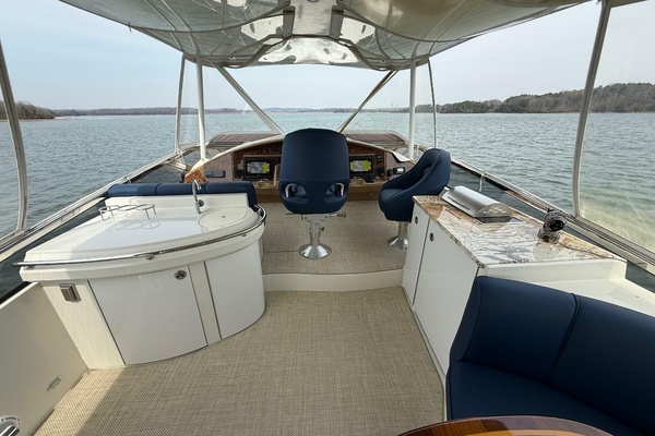 2004 Marquis 60