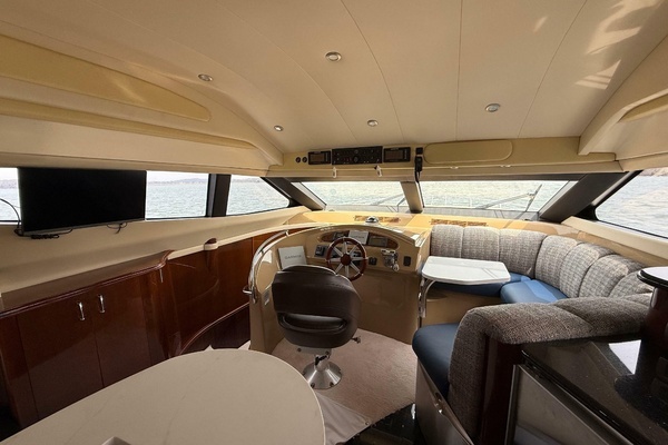 2004 Marquis 60
