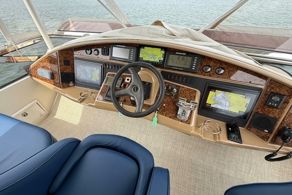 2004 Marquis 60