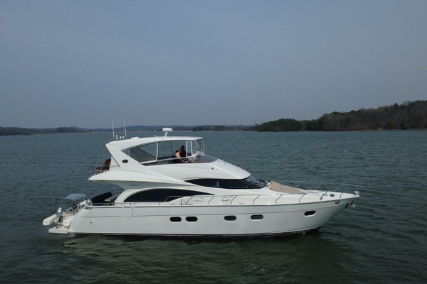 2004 Marquis 60