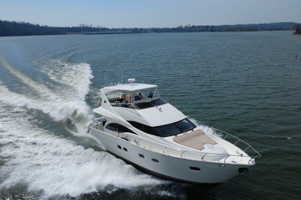 2004 Marquis 60