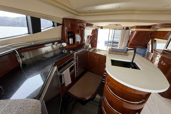 2004 Marquis 60
