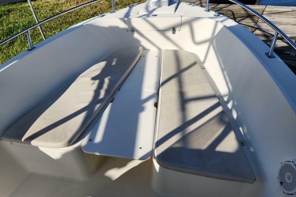 25ft Pursuit Yacht For Sale