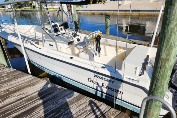 25ft Pursuit Yacht For Sale