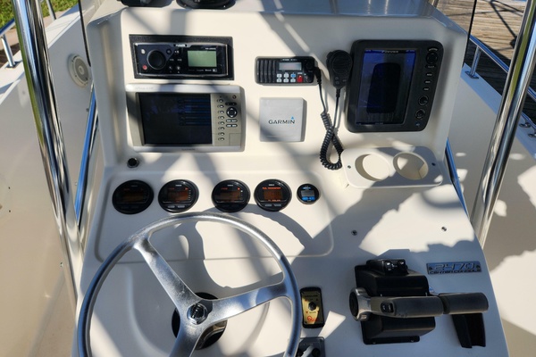 25ft Pursuit Yacht For Sale