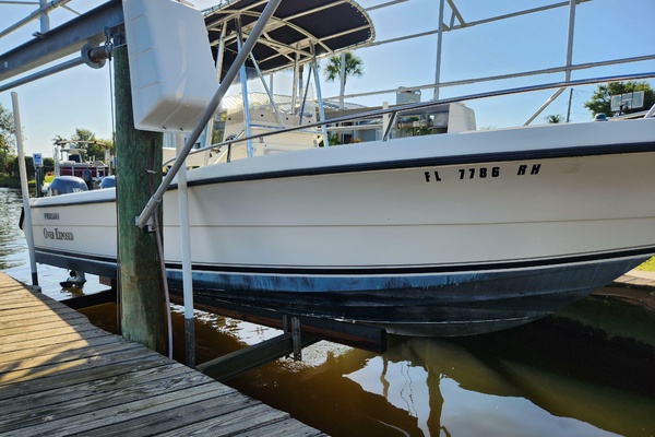 25ft Pursuit Yacht For Sale