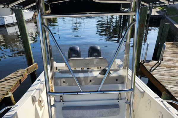 25ft Pursuit Yacht For Sale