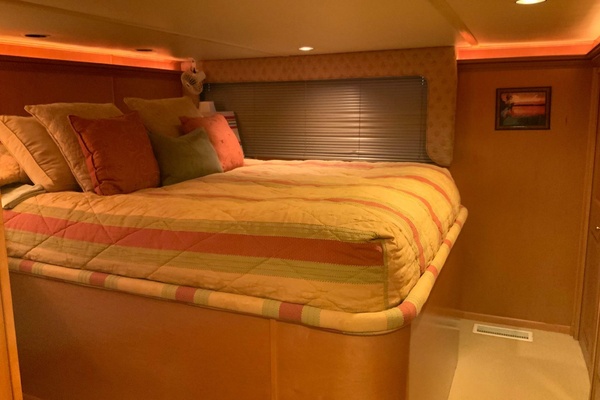Premium 87ft Sumerset Yacht For Sale