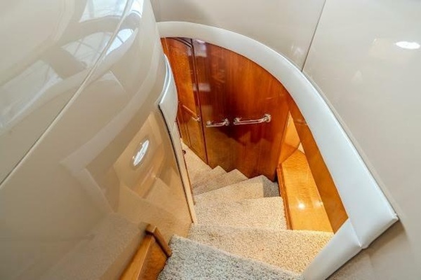 59ft Carver Yacht For Sale