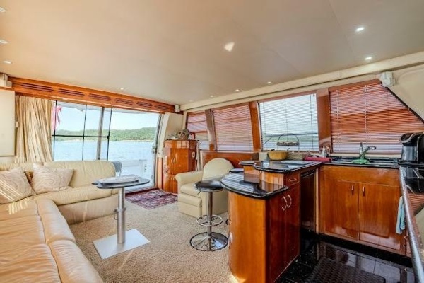 59ft Carver Yacht For Sale