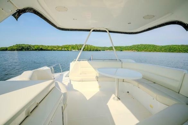 59ft Carver Yacht For Sale