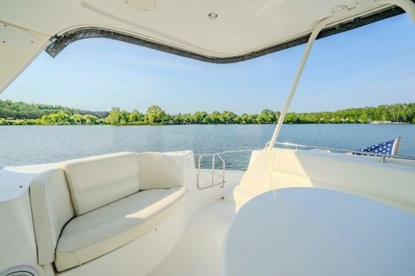 59ft Carver Yacht For Sale