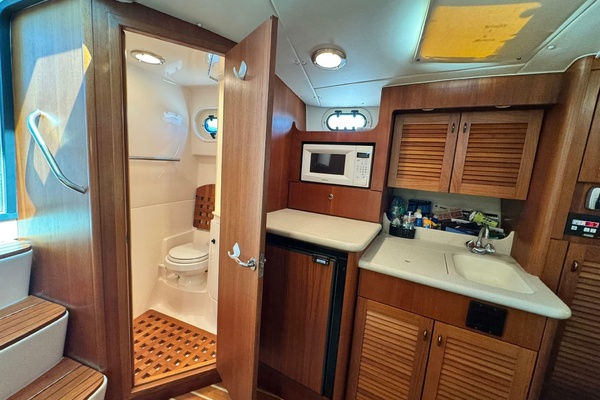 Maggie D 34ft Pursuit Yacht For Sale