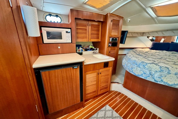Maggie D 34ft Pursuit Yacht For Sale