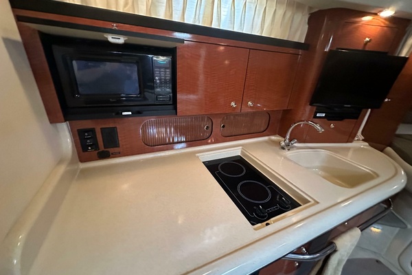 Sea Joy 37ft Sea Ray Yacht For Sale