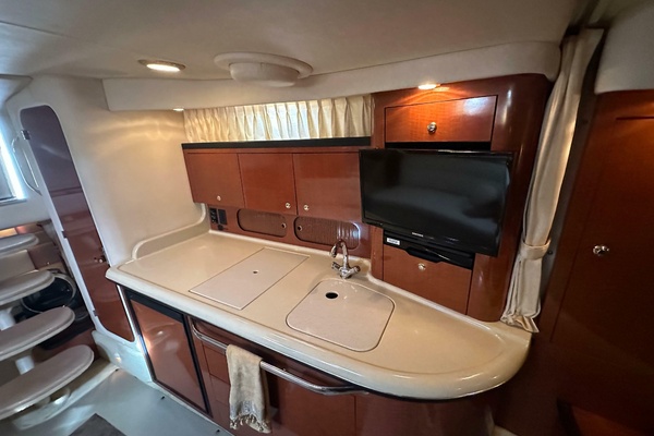 Sea Joy 37ft Sea Ray Yacht For Sale