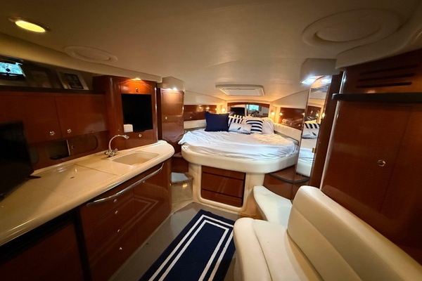 34ft Sea Ray Yacht For Sale