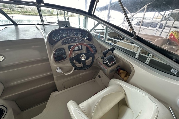 31ft Sea Ray Yacht For Sale