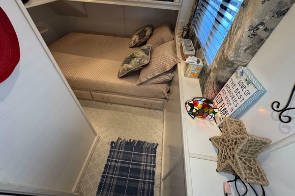 71ft Stardust Cruisers Yacht For Sale